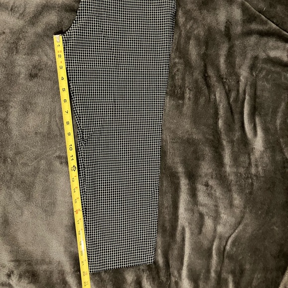 Elle Pant - Picture 4 of 5